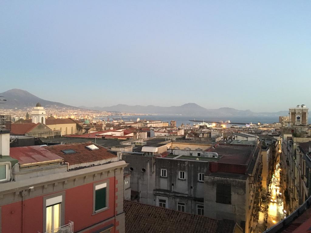 Appartement Mansarda Bellini à Naples Extérieur photo