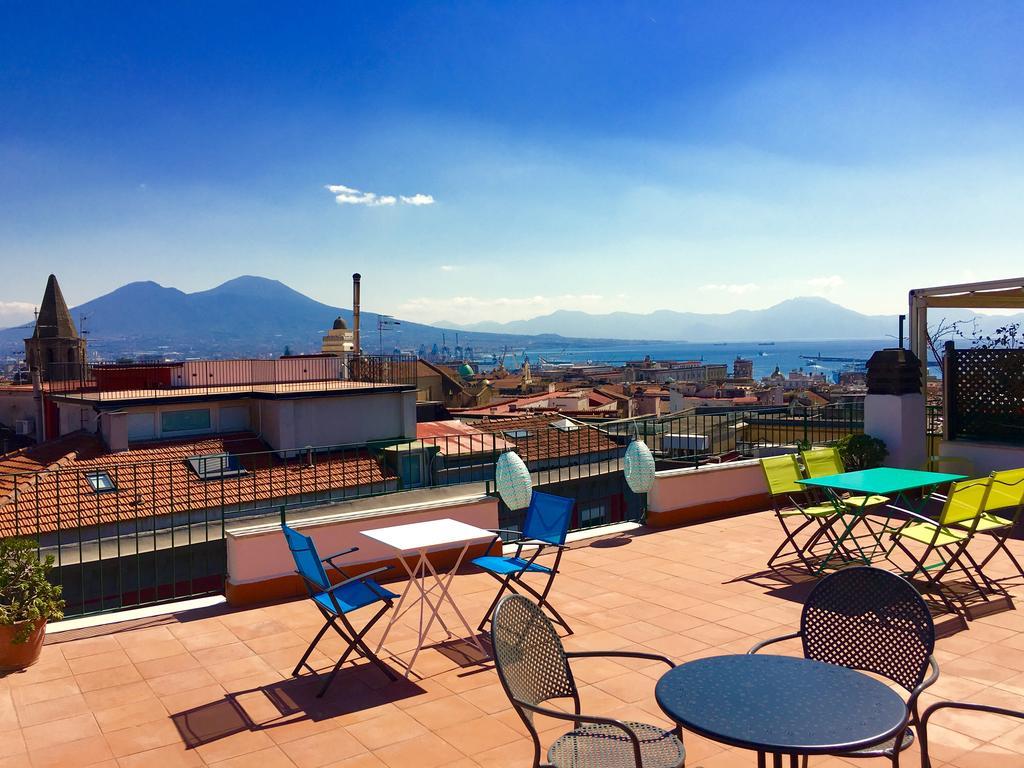 Appartement Mansarda Bellini à Naples Extérieur photo