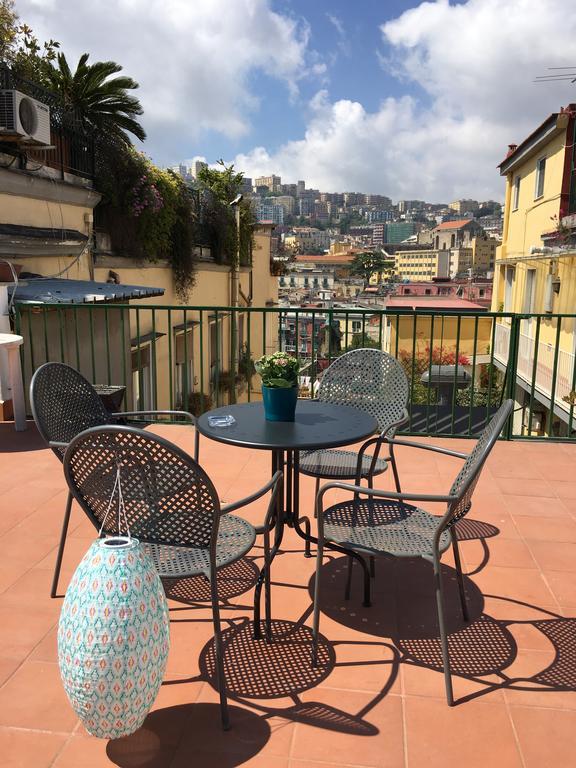 Appartement Mansarda Bellini à Naples Extérieur photo