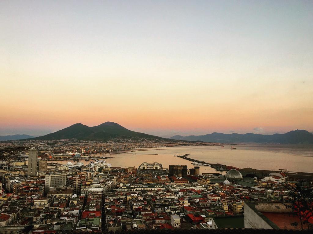 Appartement Mansarda Bellini à Naples Extérieur photo