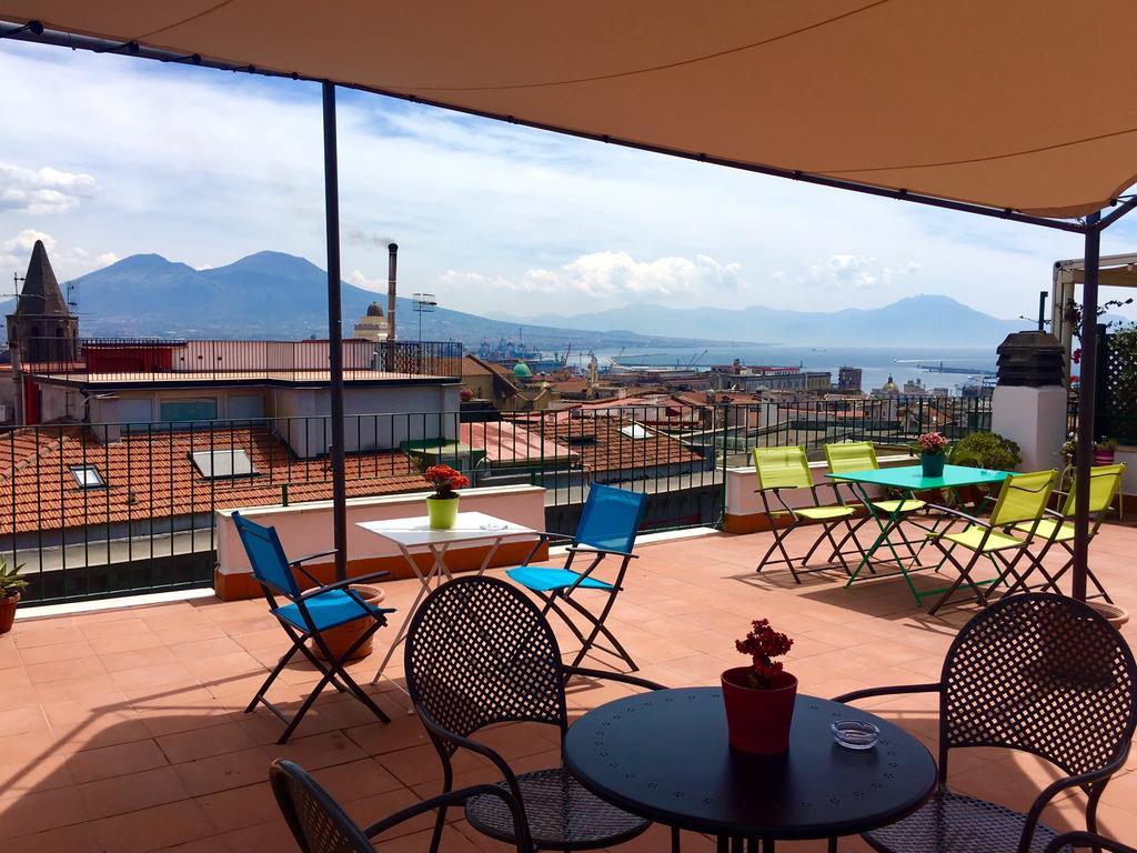 Appartement Mansarda Bellini à Naples Extérieur photo